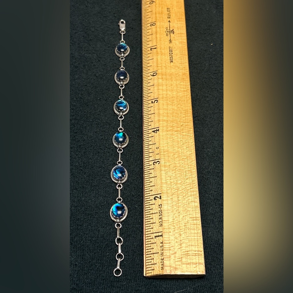 J J, Turquoise and Blue Tone Colored Glass Stones and Sterling Silver Bracelet. - Picture 5 of 13